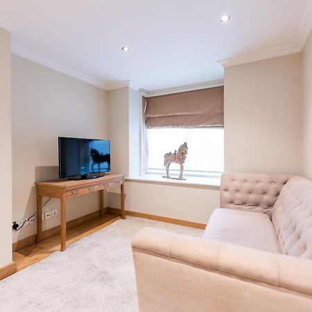 לונדון Luxury 6 Bedroom House In Southwick Street מראה חיצוני תמונה