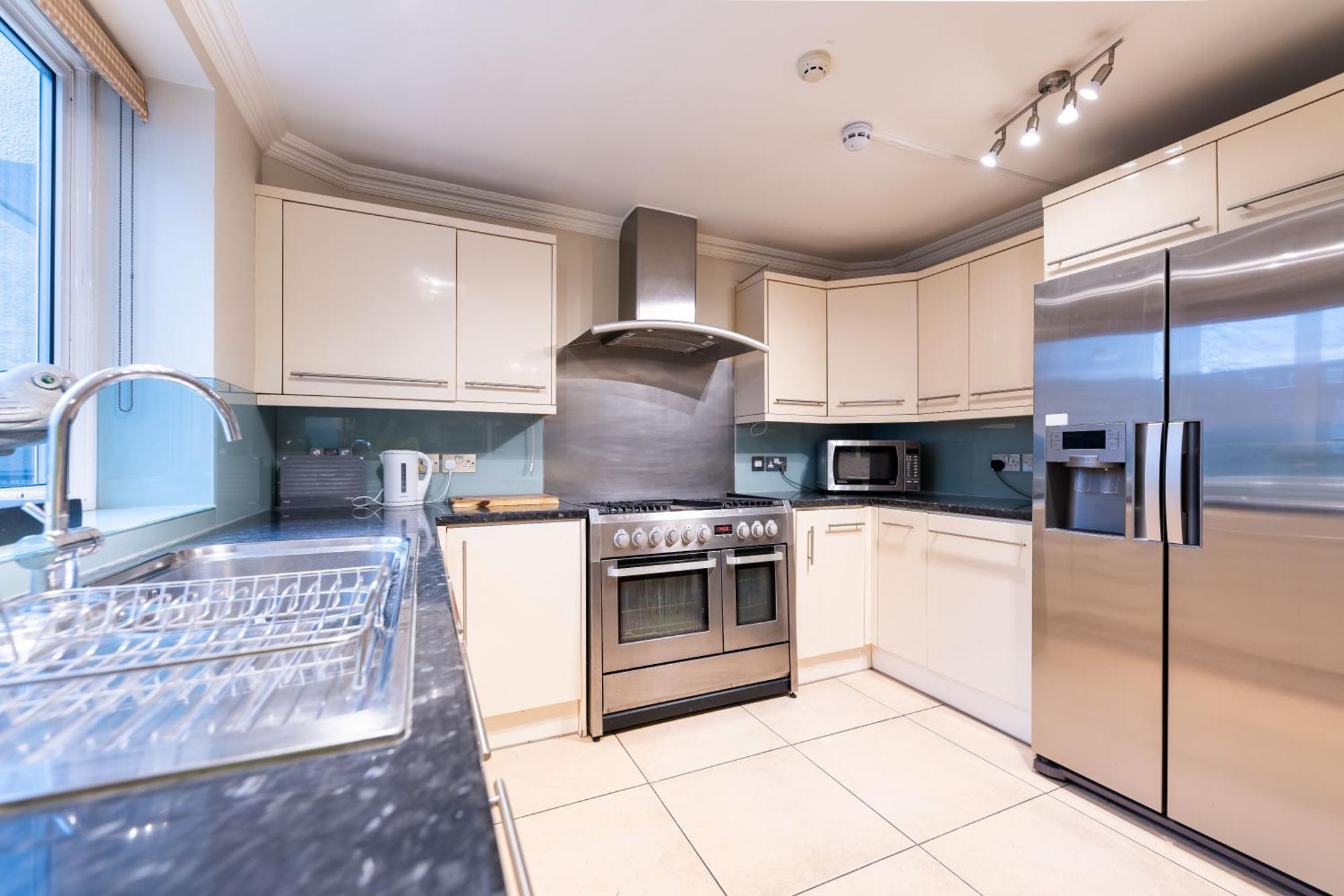 לונדון Luxury 6 Bedroom House In Southwick Street מראה חיצוני תמונה