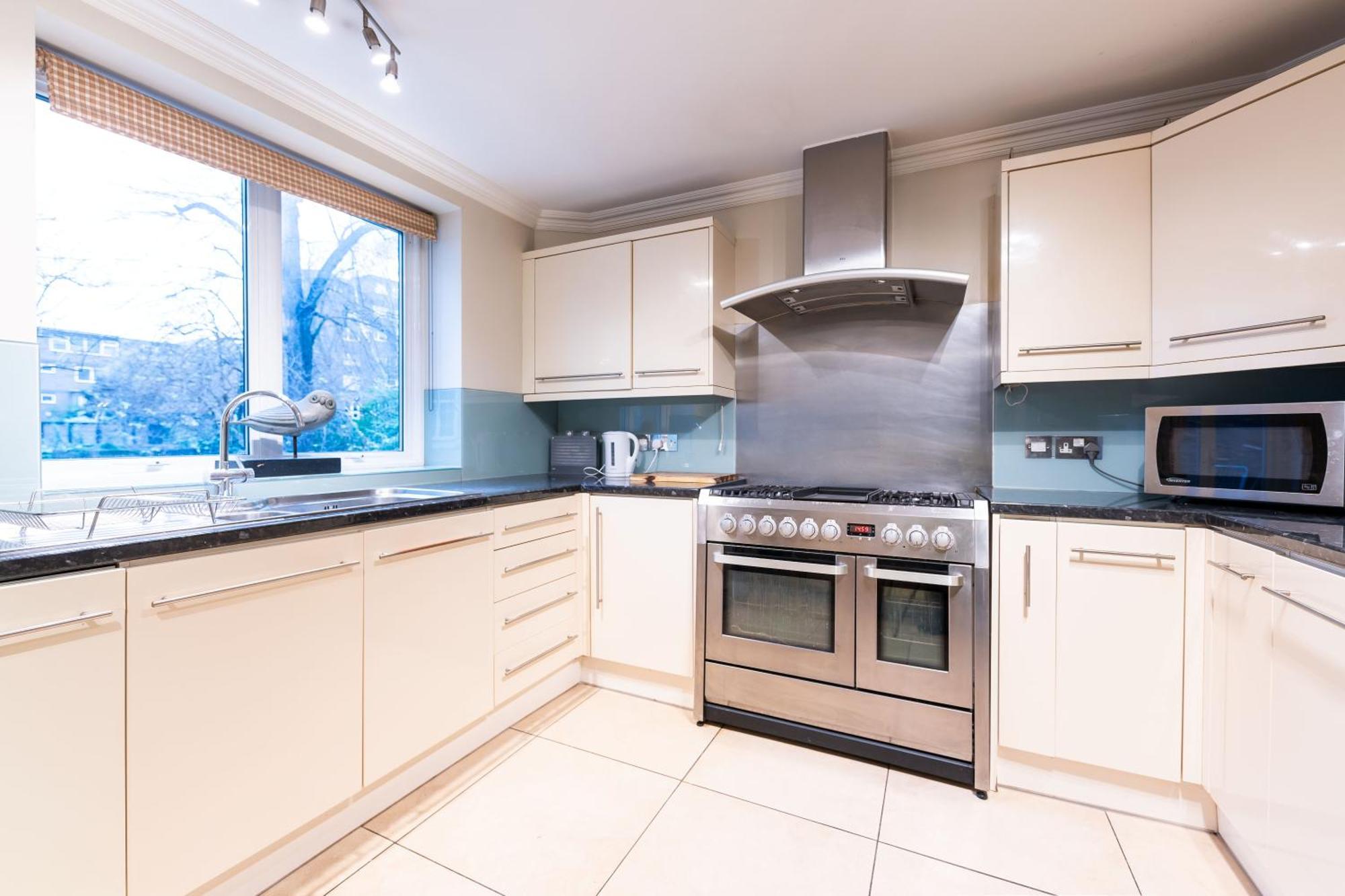 לונדון Luxury 6 Bedroom House In Southwick Street מראה חיצוני תמונה
