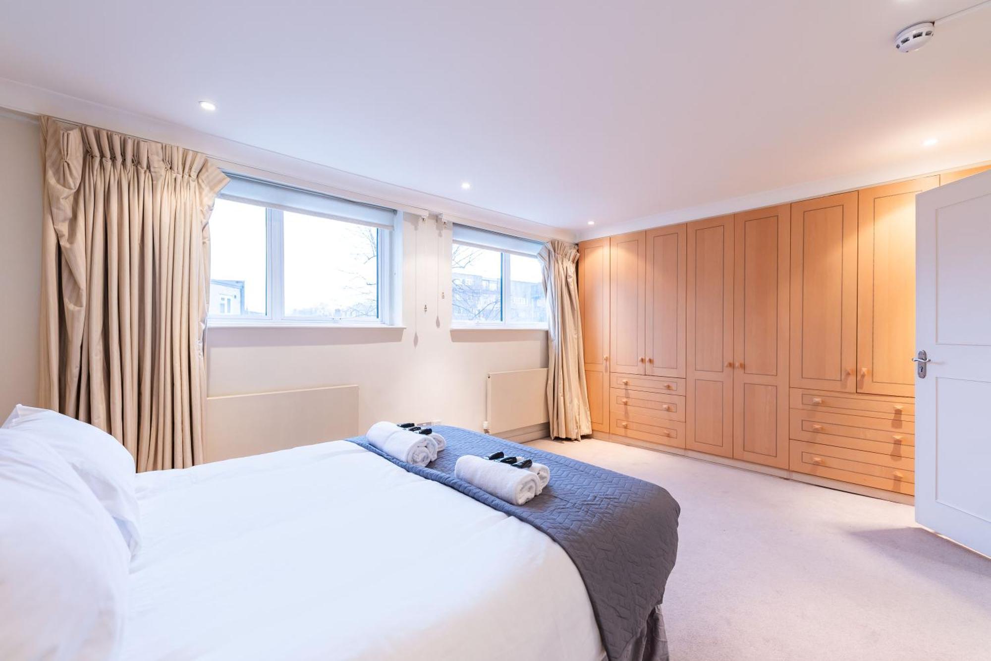 לונדון Luxury 6 Bedroom House In Southwick Street מראה חיצוני תמונה