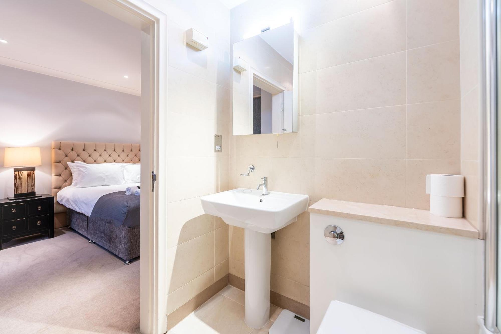לונדון Luxury 6 Bedroom House In Southwick Street מראה חיצוני תמונה