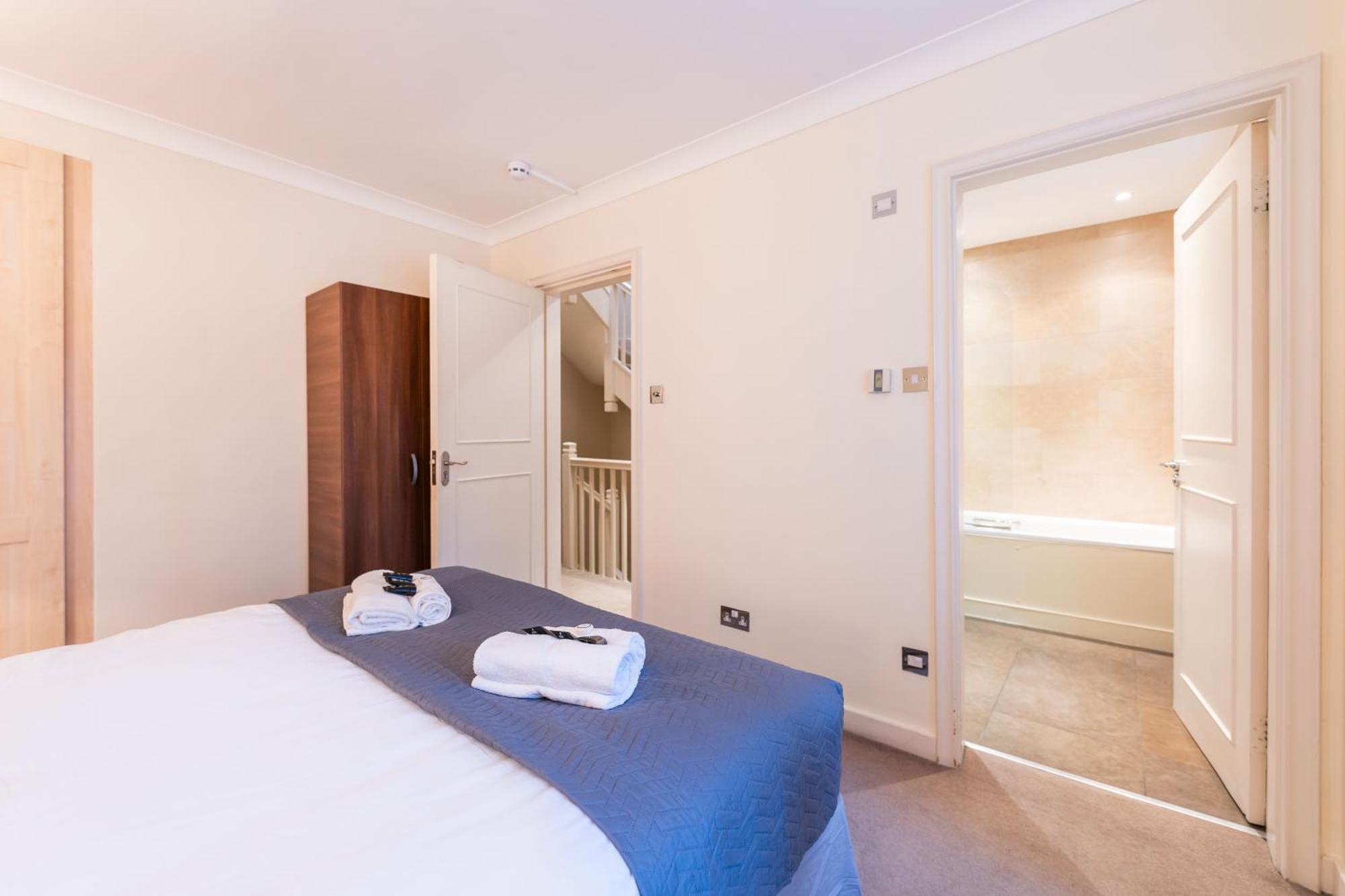 לונדון Luxury 6 Bedroom House In Southwick Street מראה חיצוני תמונה
